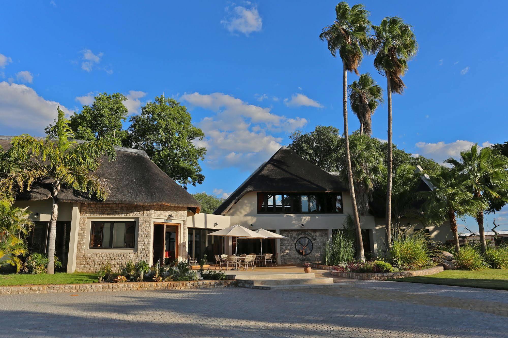 La Rochelle Lodge Okaukuejo Exterior foto